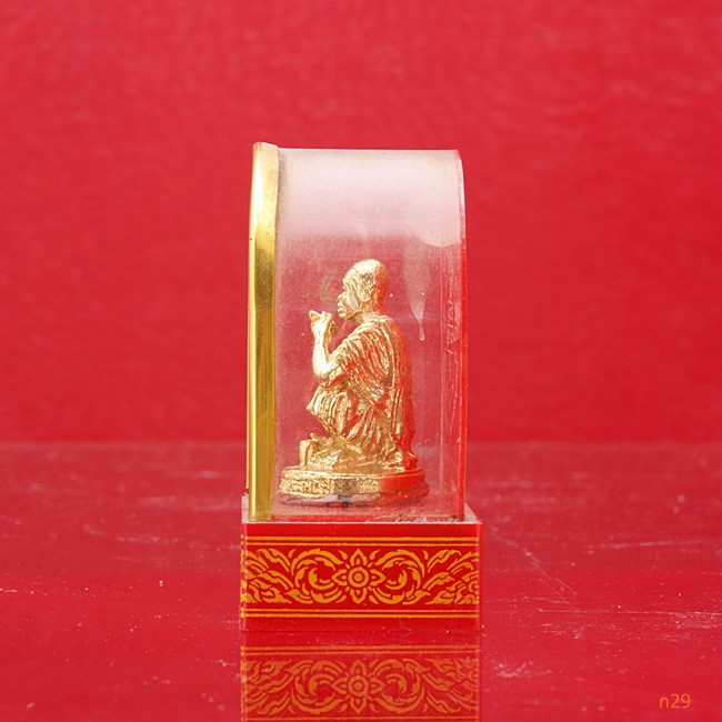 พระบูชาตั้งหน้ารถ หลวงพ่อคูณ วัดบ้านไร่ รุ่นศิริมงคล กูให้รวย