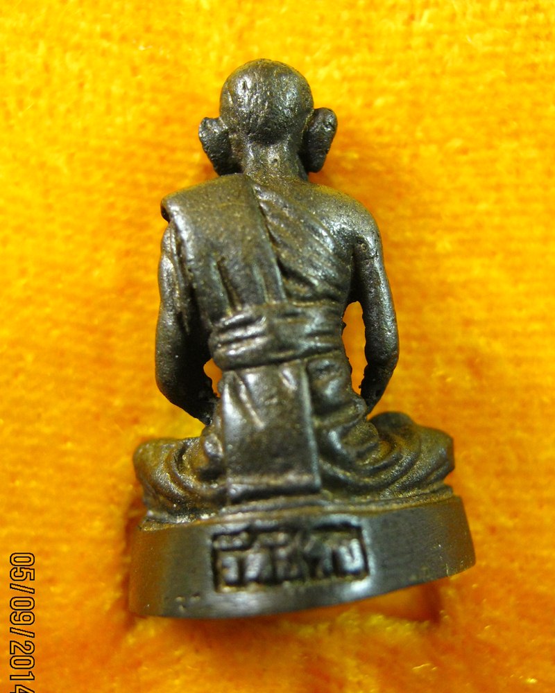 รูปหล่อหลวงพ่อภุ วัดช้าง