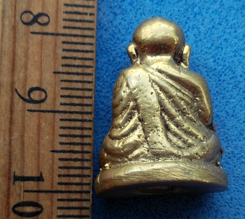 10 บาท กับ รูปหล่อหลวงพ่อเงิน ...OB73