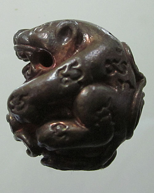 ลูกอมเสืออาคมรุ่นแรก ล.พ. พูล  วัดไผ่ล้อม  จ. นครปฐมเนื้อนวโลหะ