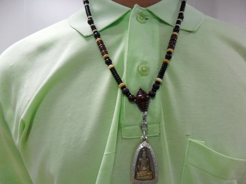 สร้อยกะลา+ไม้พยุง+ไม้พญางิ้วดำ+งาช้าง(ไม่รวมพระนะครับ) 