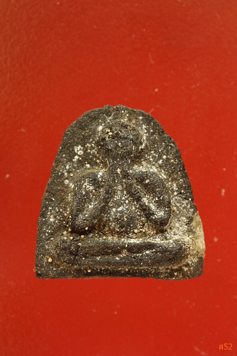 พระปิดตาไม่ทราบที่ เนื้อว่าน มีคราบไขขึ้น