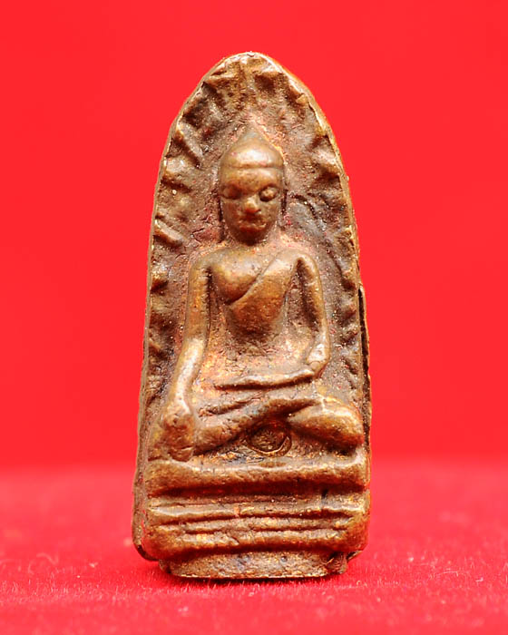 พระรอดรุ่นแรก หลวงปู่คําบุ วัดกุดชมภู รุ่นสัมฤทธิ์ผล มาพร้อมกล่อง