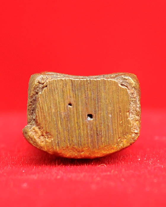 พระรอดรุ่นแรก หลวงปู่คําบุ วัดกุดชมภู รุ่นสัมฤทธิ์ผล มาพร้อมกล่อง