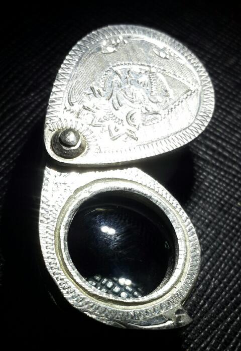 กล้องส่องพระ บอดี้เงิน แกะมือลายหนุมาณ สวยฝุดเลนส์อย่างดีส่องเจาะนิ่งมากๆ