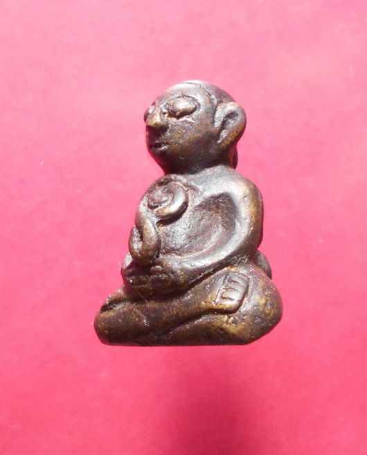 รูปหล่อโบราณพระสังกัจจายน์ สวยครับ