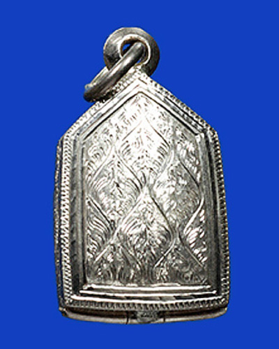 ตลับเงินหน้าเดียว มือสอง แกะลายยกซุ้มสวยงาม สำหรับพระหรือเหรียญพิมพ์ 5 เหลี่ยม