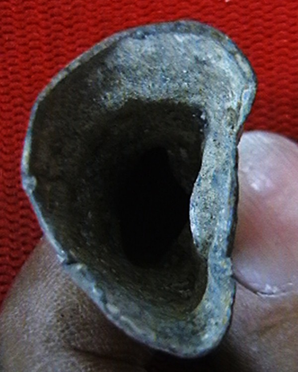 พระแก้บน เนื้อตะกั่ว เก่า  