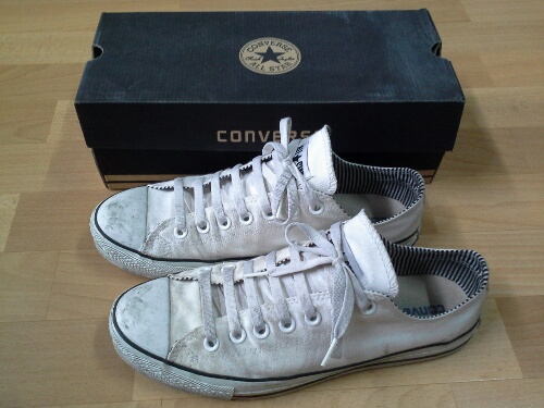 รองเท้า converse เบอร์ 42.5 สีขาว
