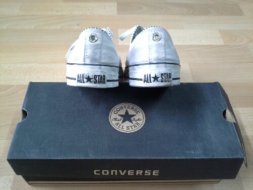 รองเท้า converse เบอร์ 42.5 สีขาว