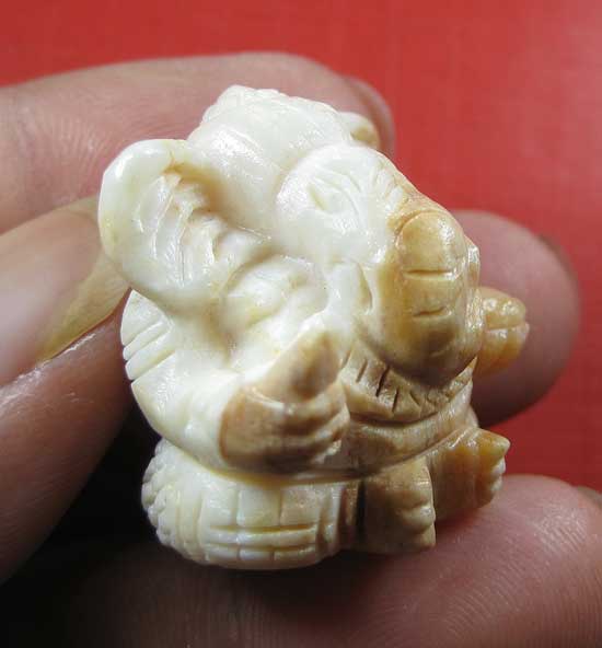 พระพิฆเนศรแกะจากหินพระธาตุ หลวงปู่คำบุ คุตฺตจิตโต จ.อุบลราชธานี แชมป์สายอิสาน เคาะเดียว