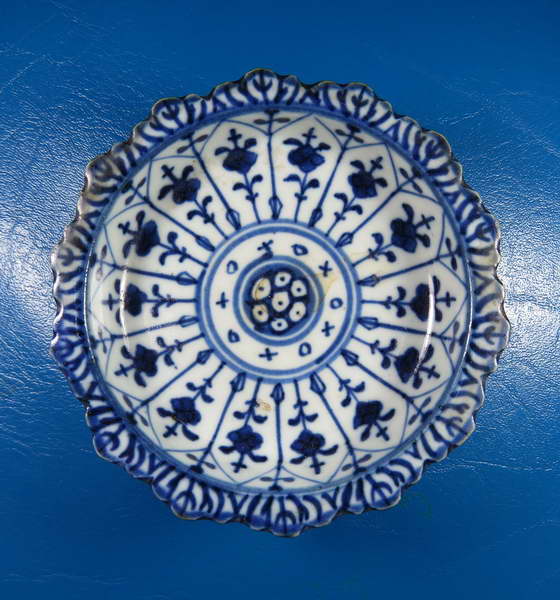 จานเชิงกังไส ลายผักชี ขนาด 4 นิ้ว