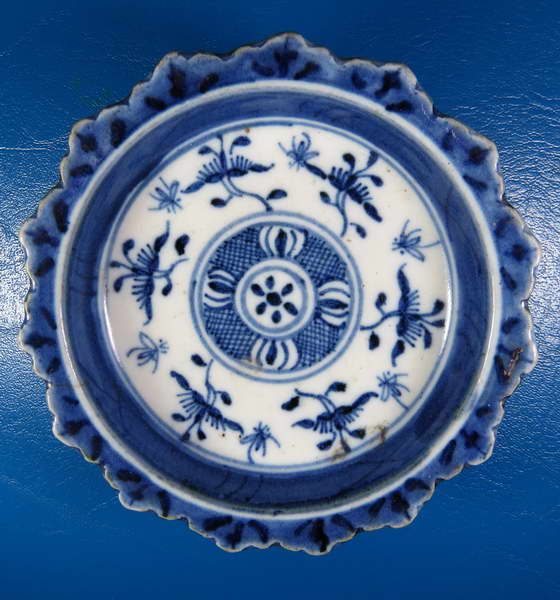 จานเชิงกังไส ลายผักชี ขนาด 4 นิ้ว ใบที่ 2