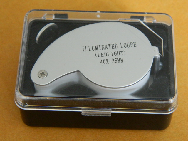 "เคาะเดียว"กล้องส่องพระ แบบมีไฟ LED 40x25 MM. ILLUMINETED LOUPE ( LED LIGHT )