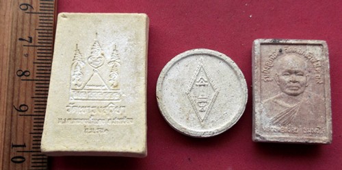 วัดใจเริ่ม 10 บาท กับ พระพุทธชินราช เนื้อผง 3 องค์   ..AK414