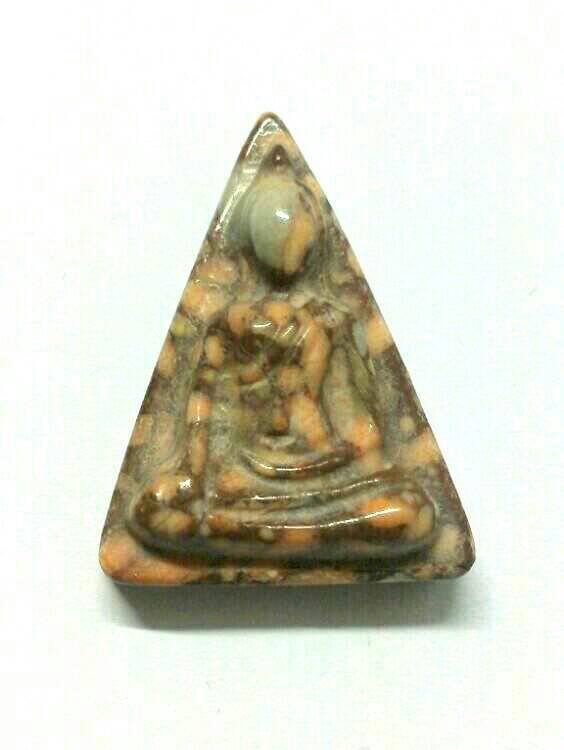 *เคาะเดียว*นางพญาจ.พิษณุโลกแกะจากพระธาตุข้าวสารหินปลุกเสกโดยหลวงปู่คำบุ จ.อุบลและคณาจารย์สายอิสาน