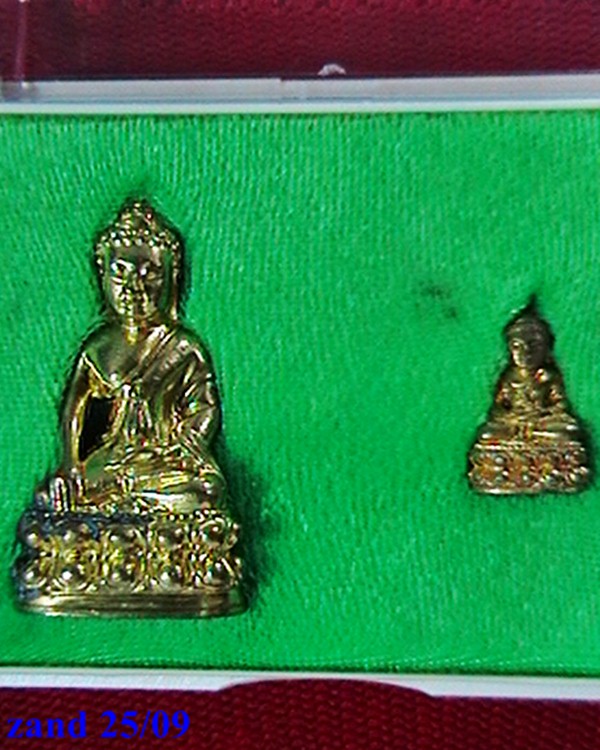 กริ่ง+พระชัยวัฒน์ หลวงพ่อเพี้ยน วัดเกริ่นกฐิน รุ่นเจริญพร  ๗รอบ ปี ๕๔ ครบชุด พร้อมกล่องเดิม