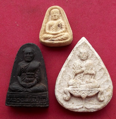 วัดใจเริ่ม 10 บาท กับ พระเกจิ เนื้อผง ..AK619