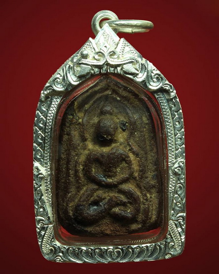 หลวงปู่บุญ เนื้อว่าน วัดกลางบางแก้ว พิมพ์ซุ้มแหลม