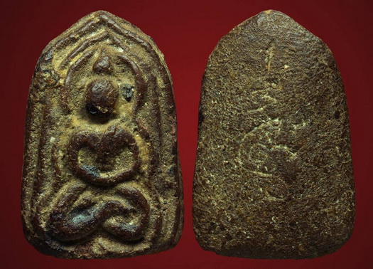 หลวงปู่บุญ เนื้อว่าน วัดกลางบางแก้ว พิมพ์ซุ้มแหลม