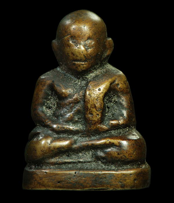 หลวงพ่อเงินห้วยเขน พิมพ์ครึ่งซีก