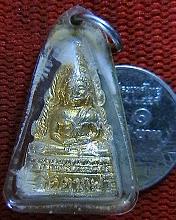 พระพุทธชินราชลอยองค์   ออกวัดตากฟ้า  กระไหล่ทอง สวย  เลี่ยมเก่า
