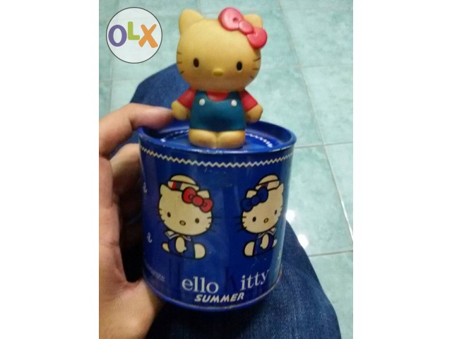 งานนอกเก่าสิบกว่าปีครับ กระป๋องโลหะพร้อมตัว Kitty ลิขสิทธิ์แท้บนกระป๋อง