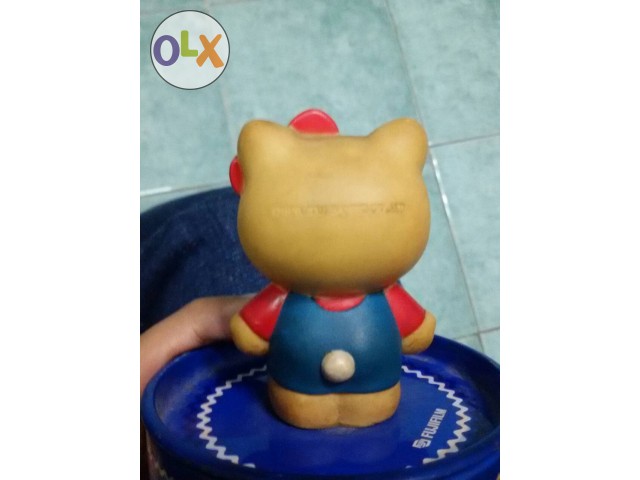 งานนอกเก่าสิบกว่าปีครับ กระป๋องโลหะพร้อมตัว Kitty ลิขสิทธิ์แท้บนกระป๋อง