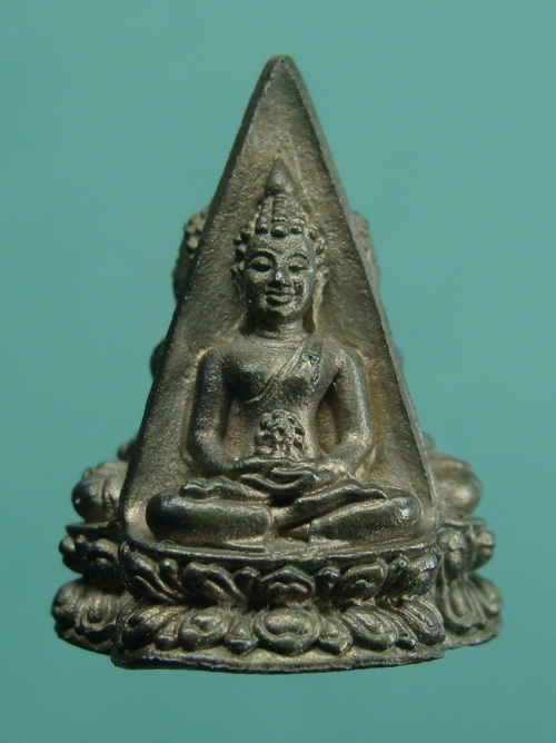 พระกริ่งรัตนจักร เนื้อนวะฯก้นเงิน ลป.ชื้น วัดญาณเสน จ.อยุธยา