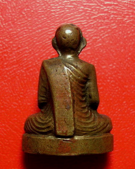 ** รูปหล่อปั๊มหลวงพ่อขอม วัดไผ่โรงวัว จ.สุพรรณบุรีค่ะ **