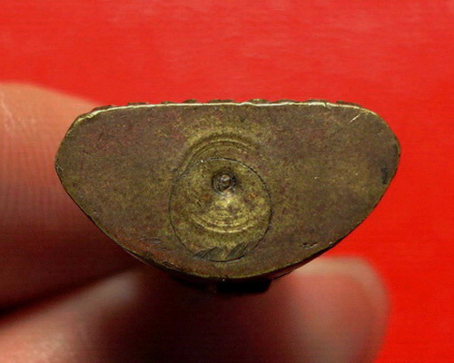 ** รูปหล่อปั๊มหลวงพ่อขอม วัดไผ่โรงวัว จ.สุพรรณบุรีค่ะ **