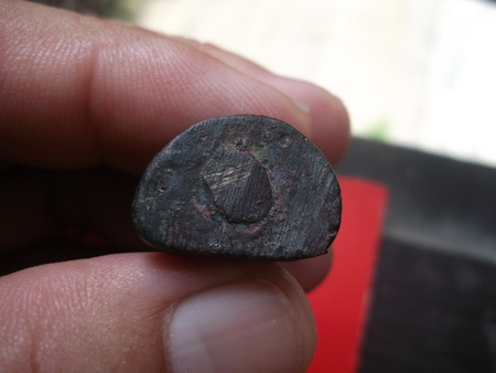 รูปหล่อหลวงพ่อเงินเก่าครับ