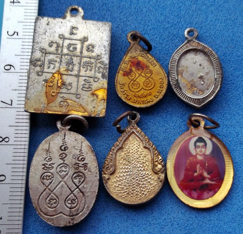 วัดใจเริ่ม 10 บาท กับ รวมล็อกเก็ตพระพุทธ .....AM174