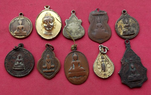 วัดใจเริ่ม 10 บาท กับ รวมเหรียญพระพุทธ 10 เหรียญ .....AM329