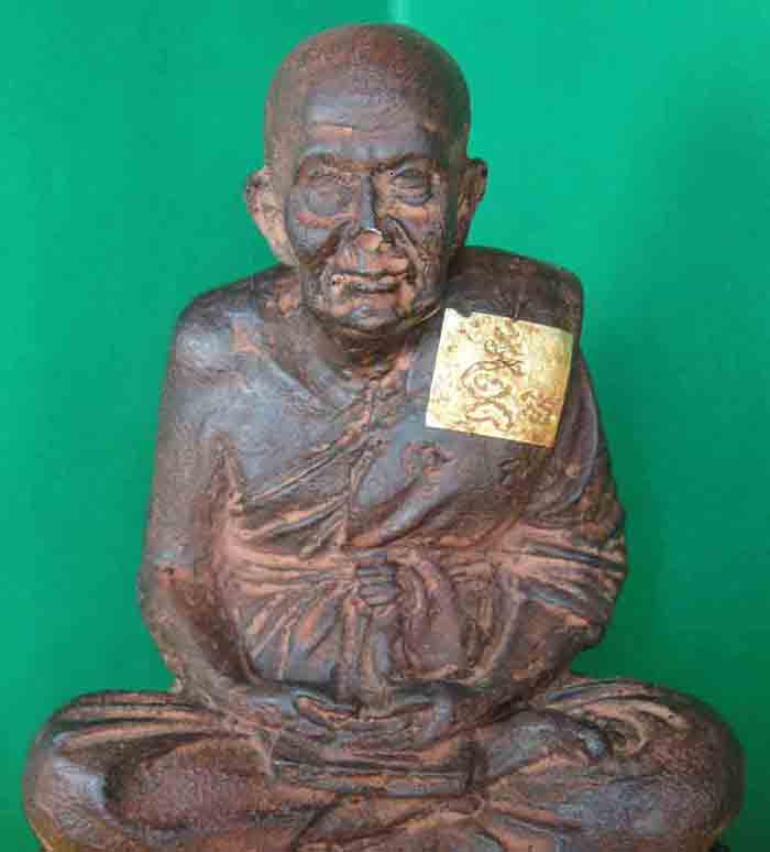 (((วัดใจเคาะเดียวแดง)))หลวงพ่อทวดเหยียบน้ำทะเลจืด หน้าตัก 5 นิ้ว เนื้อศิลาแลงหล่อปัดสีประณีตสวยงาม
