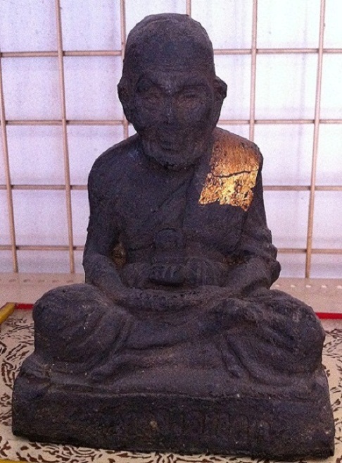หลวงพ่อทวดเนื้อว่าน..หน้าตัก4นิ้ว..สภาพเนื้อว่านเก่า..