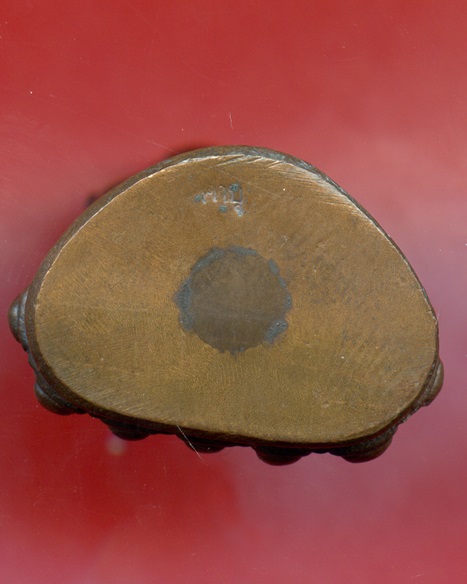 พระกริ่งหลวงปู่คำบุ คูตฺตจิตฺโต วัดกุดชมภู 