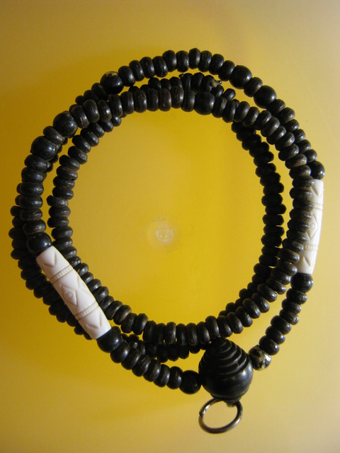 สร้อยคอเม็ดกะลา มือสอง