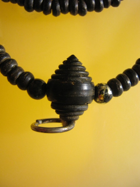 สร้อยคอเม็ดกะลา มือสอง