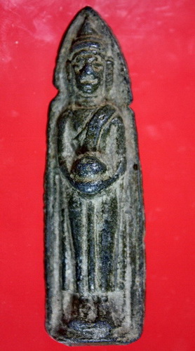 เนื้อชินปางอุ้มบาตร ไม่ระบุกรุ องค์พระสูงเกือบ 7 เซ็นต์