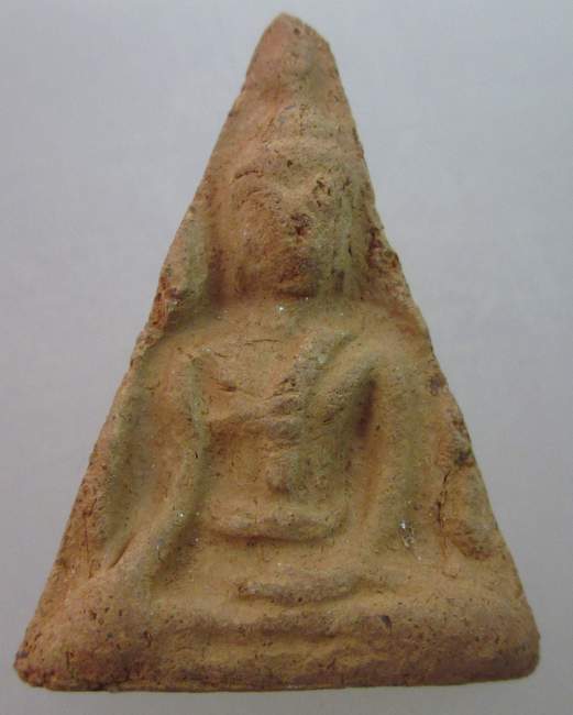 พระพิมพ์นางพญาเนื้อดิน ไม่ทราบที่ครับ