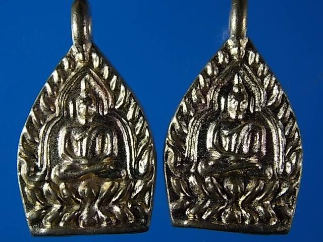 เจ้าสัว 3 เนื้อทองทิพย์ พิมพ์เล็ก พร้อมกล่องมา 2 องค์ เคาะเดียว