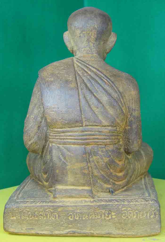(((วัดใจเคาะเดียวแดง)))หลวงพ่อทวดเหยียบน้ำทะเลจืด หน้าตัก 5 นิ้ว เนื้อศิลาแลงหล่อปัดสีประณีตสวยงาม