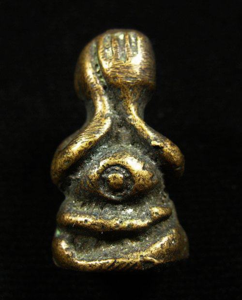 พระปิดตา เนื้อหามวลสารดี สวยไม่ทราบที่ครับ