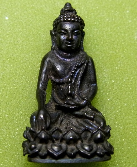 พระกริ่งพุทธไชยศรี พิมพ์ใหญ่ เนื้อนวะ ปี 18