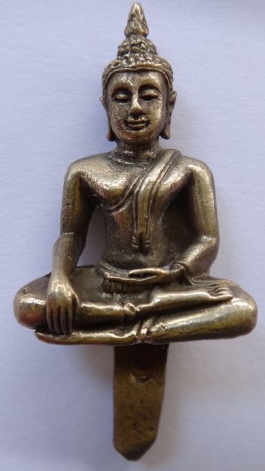 พระยอดธงใหญ่หลวงปู่คำพันธ์เคาะเดียวเบาๆ250