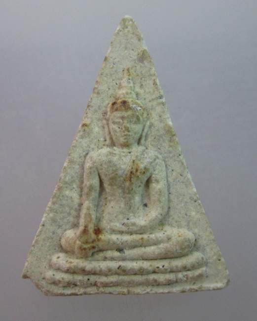 พระนางพญาเนื้อผงไม่ทราบที่ครับ