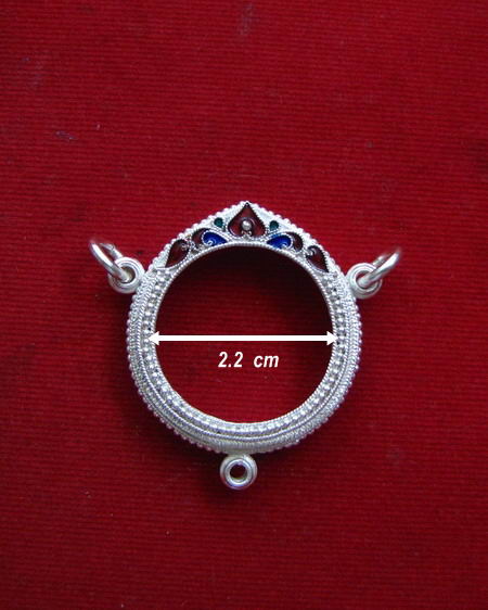 กรอบเงิน 3 ห่วง ลงยาสุโขทัย ใส่หน้ากรอบกลมขนาด 2.2 ซม. # 