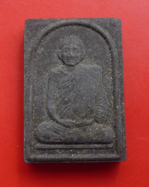 พระผงรูปเหมือนหลวงปู่สวน ฉนฺทโร รุ่นอายุครบ 8 รอบ