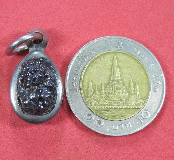 เคาะแรกเคาะเดียว แร่เกาะล้าน ตระกูลเหล็กไหลที่หายาก พุทธคุณเหลือล้น เคาะแรกเคาะเดียววัดใจในตลับ